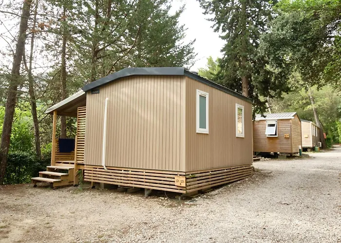 Camping De La Vallee Heureuse