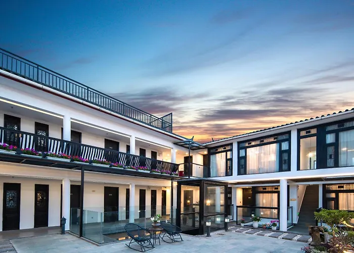 Lijiang Gemmer Hotel