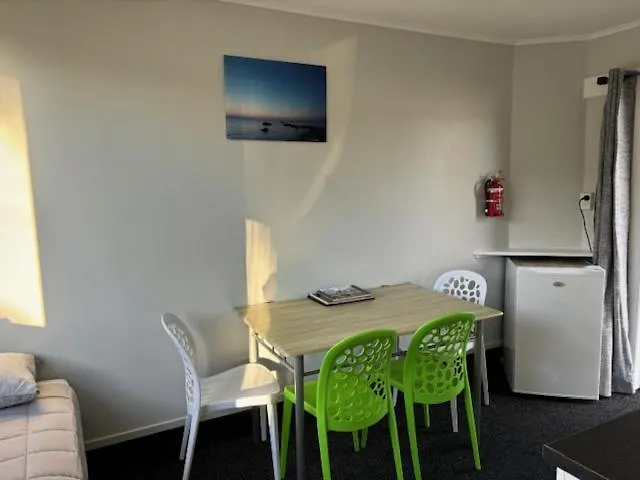 Kiwi Cabins