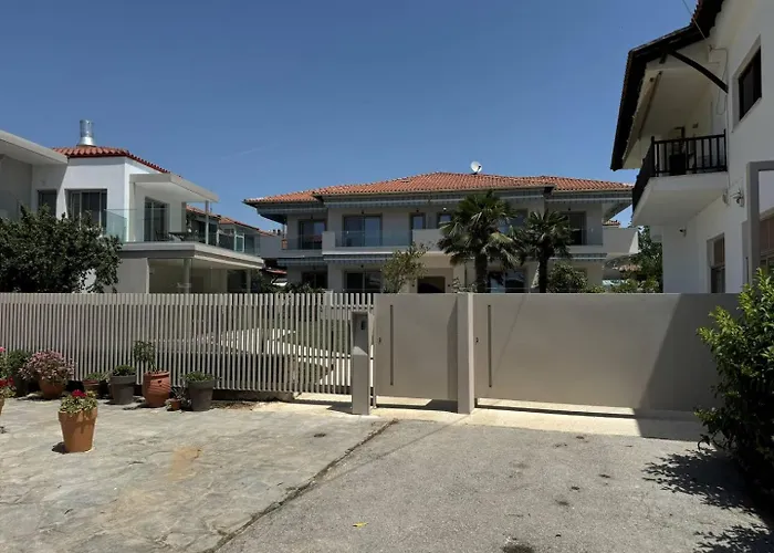Studio Nikiti Beach
