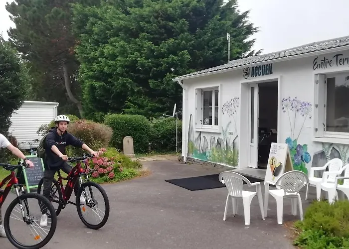 Camping Des Pierres Debout