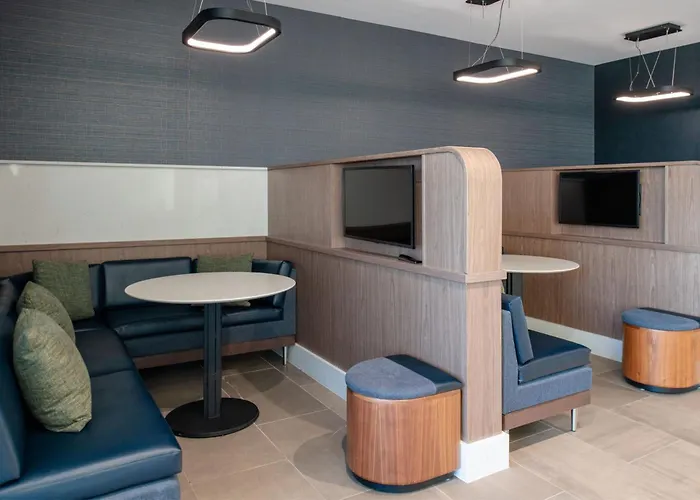 Courtyard By Marriott Modesto North
