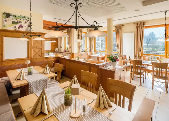 Landhotel-Gasthof Gruener Baum