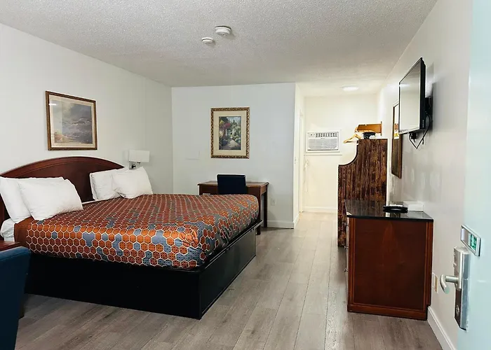 Hampton Motor Inn