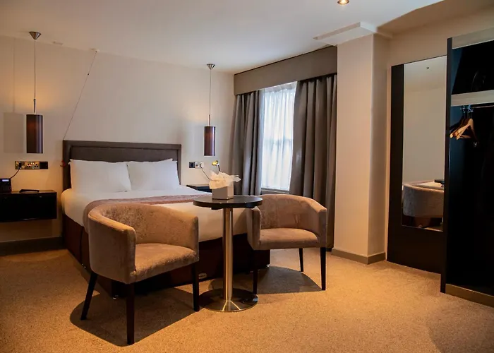 The Enniskillen Hotel And Motel