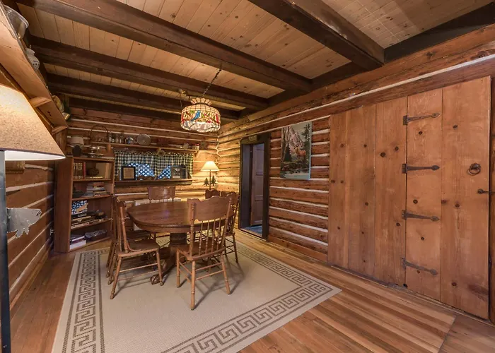 The Davies Family Inn (Adults Only)
