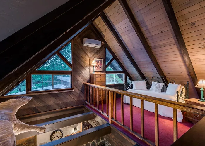 The Davies Family Inn (Adults Only)