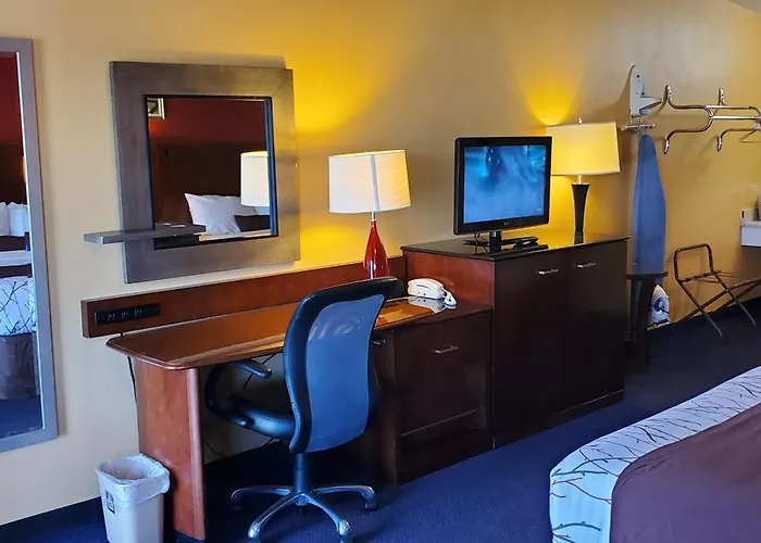 Olympic Inn & Suites