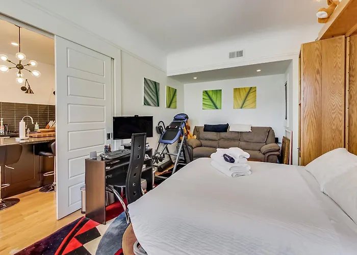 4Br2Ba Remodeled Home In The Heart Of The Castro!