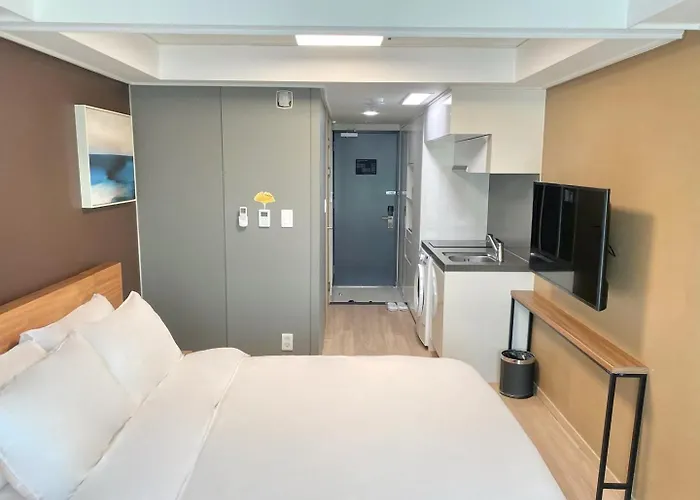 Chungchoho Best Hotel
