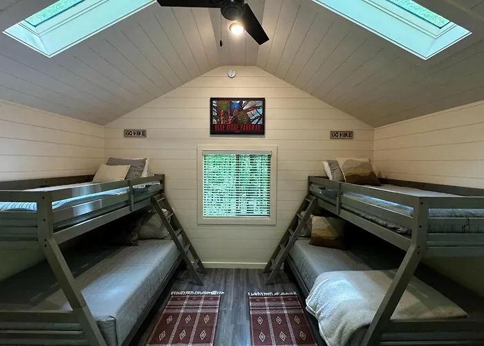 Family Glamping Cabin-Can'T Bear To Leave At Valley Bear Farms Resort