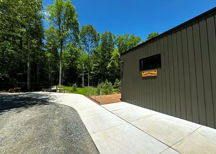 Couples Glamping Cabin-Lazy Bear At Valley Bear Farms Resort