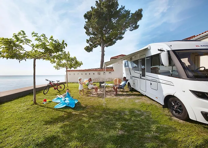 Camping Adria Ankaran - Pitches