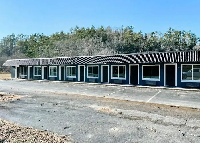 Wildflower Room At The Trailblazer Unit 14