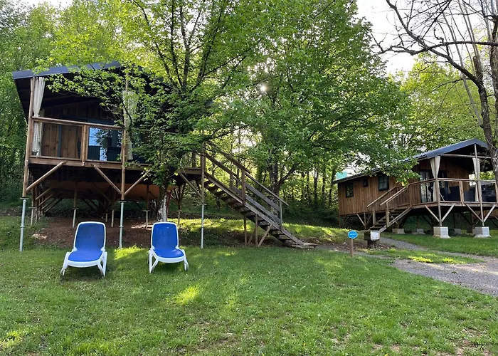 Camping De Collonges-La-Rouge
