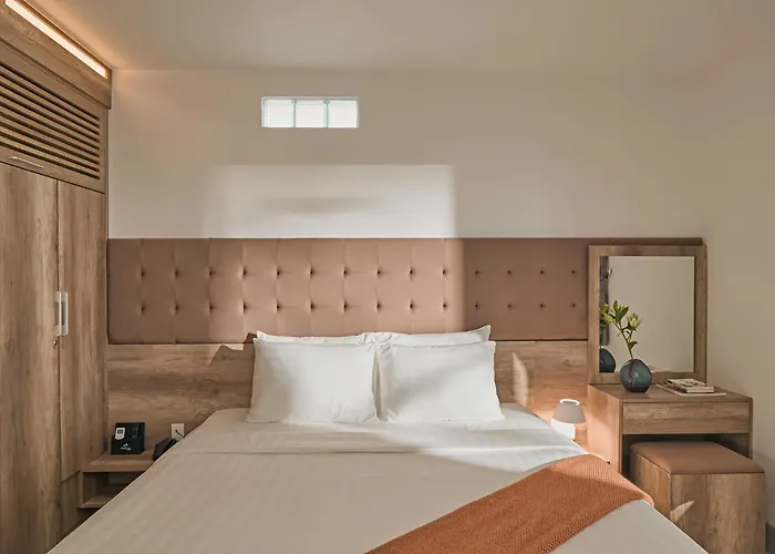 California Hotel