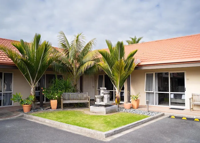 Pacific Coast Motor Lodge