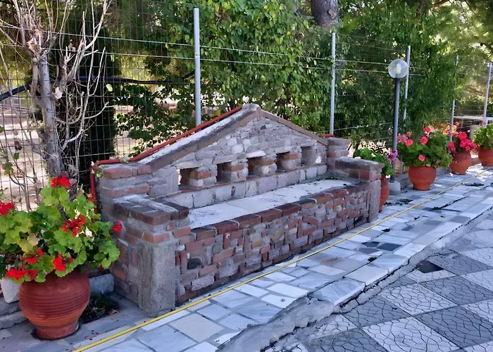 Theofilos Classic Hotel