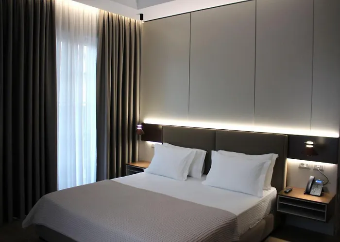 Hotel Monarch