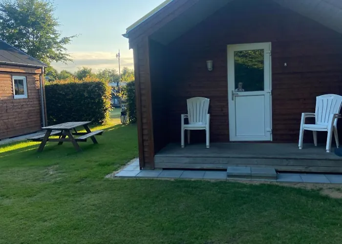 Holme A Camping & Cottages