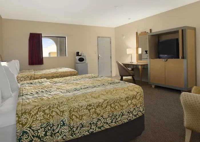 Travelodge By Wyndham Clovis