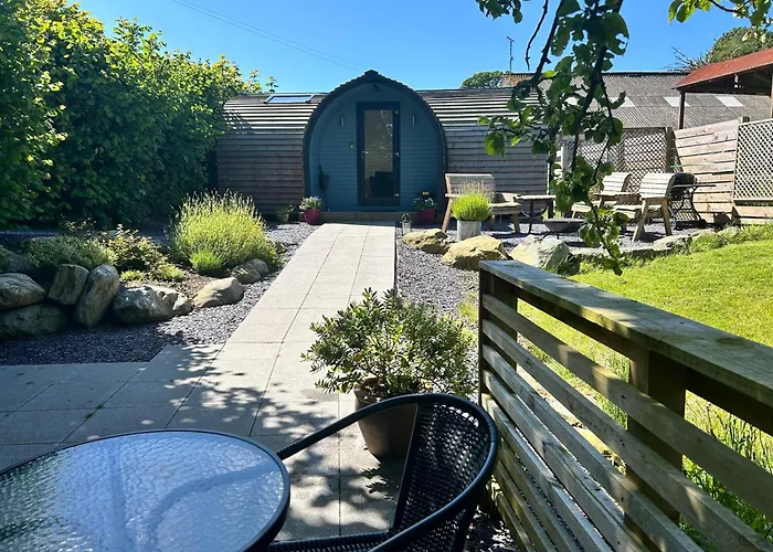Cwt Y Gwenyn Glamping Pod