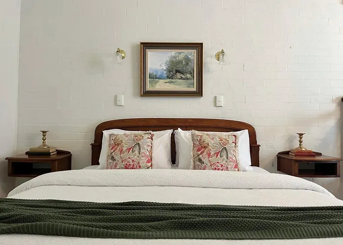 Victoria House Motel And Wine Bar
