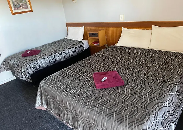 County Lodge Motor Inn