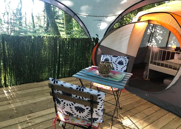 Camping Au Lac Du Drennec Glamping Tent