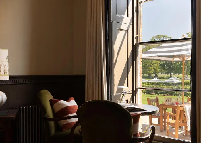 New Park Manor Hotel