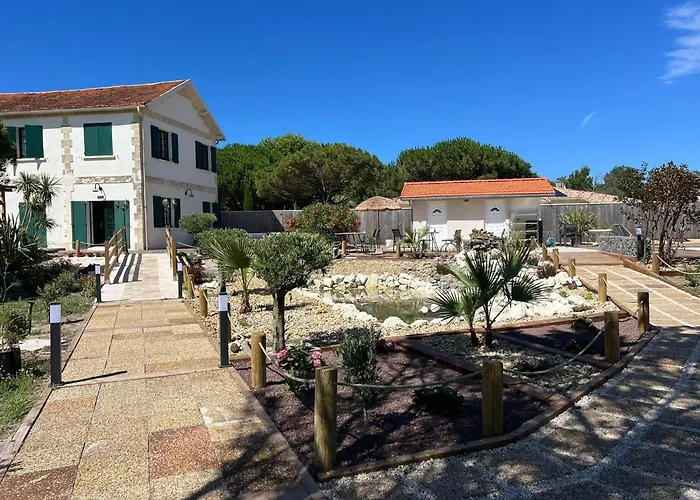 Hotel Des Pins