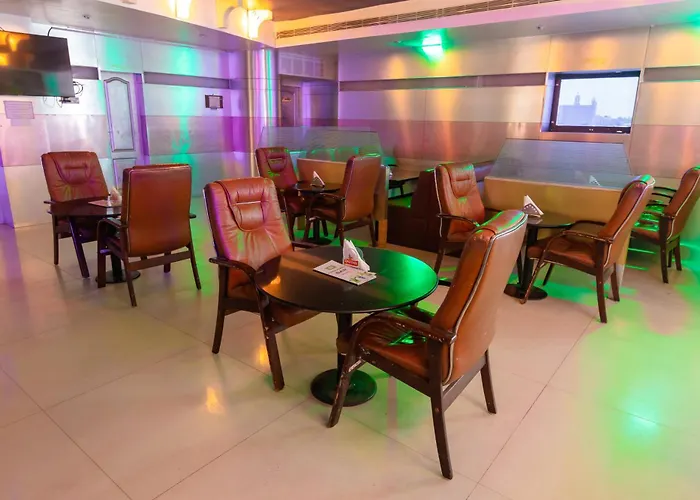 Hotel Dsf Grand Plaza