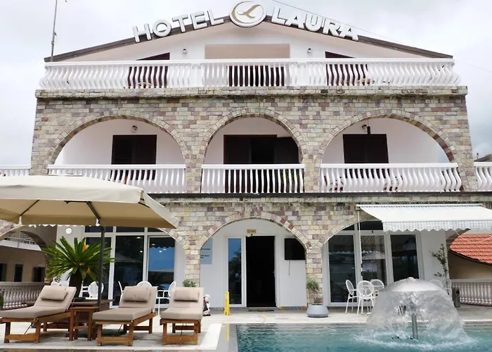Hotel Laura