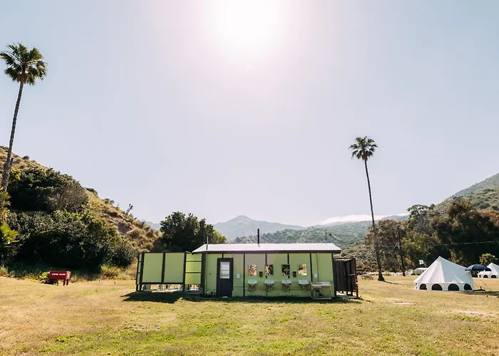 White'S Landing Catalina Camp