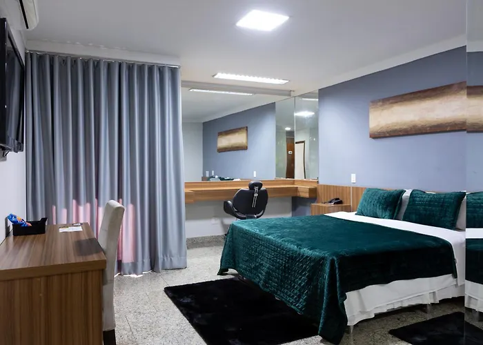 BOMBONATO HOTEL - Fácil Acesso ao Aeroporto e parque de Exposições ABCZ