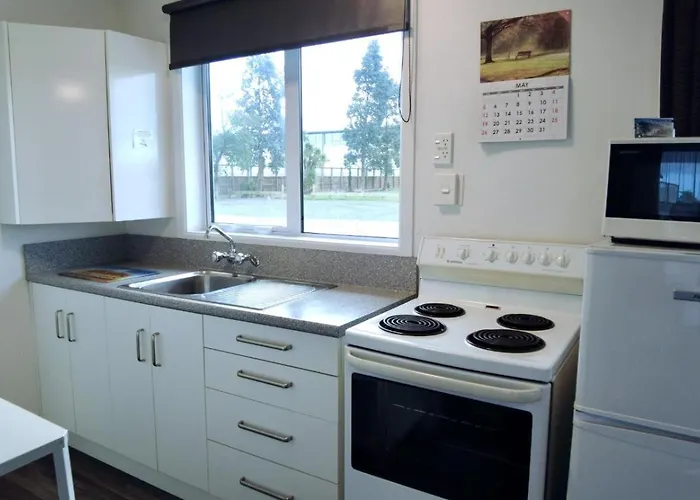 554 Moana Court Motel