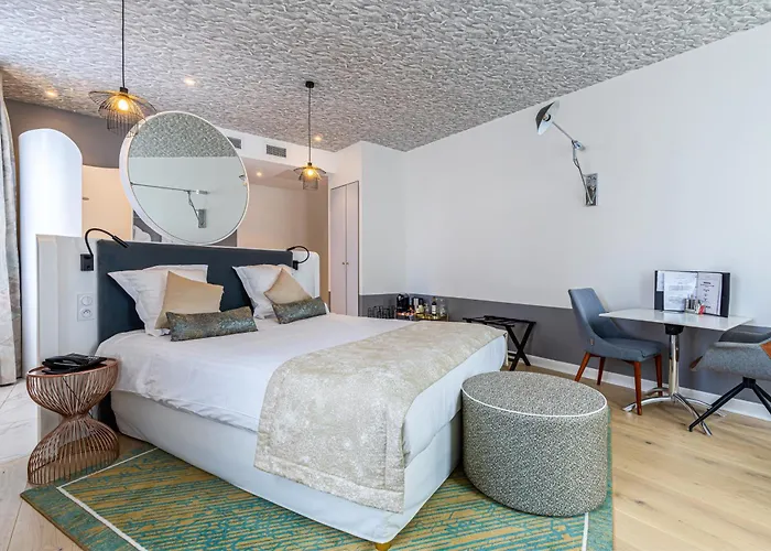 Hotel Le Saint Gelais