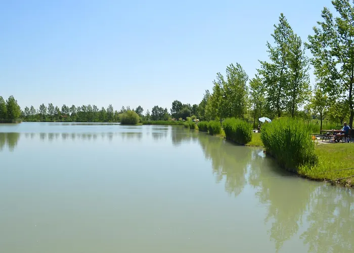 Hotel Bibic Es Tueskevar Etterem Es Horgaszto