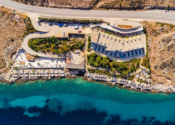 Stone Beach Residence