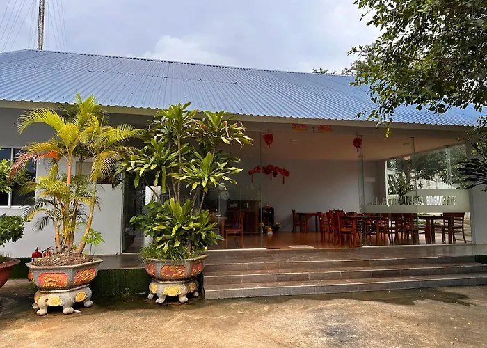 Bungalow Hotel