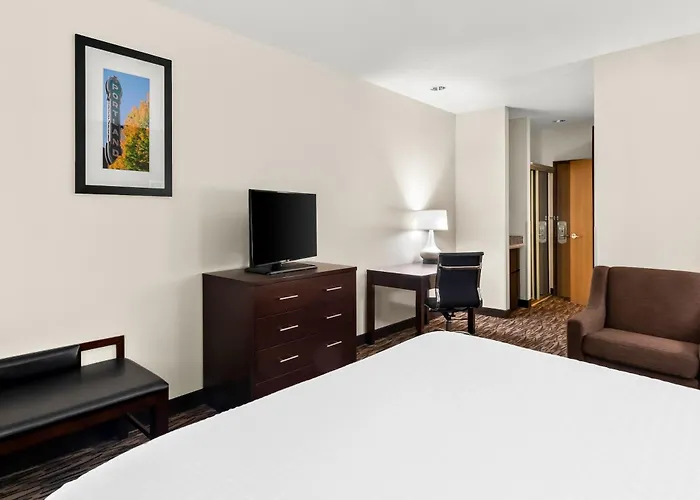 Comfort Suites Portland Airport