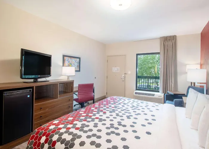 Econo Lodge Inn & Suites Foley-North Gulf Shores