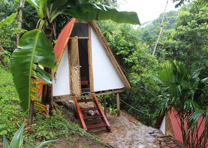 Cascada Escondida Glamping