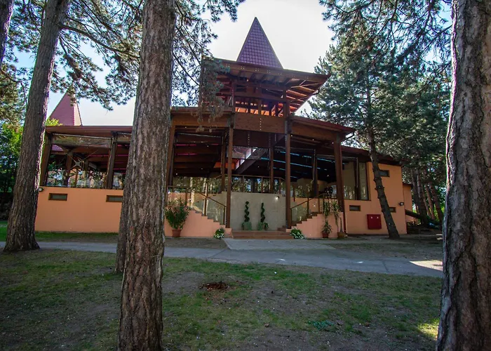 Hotel Villa Majur