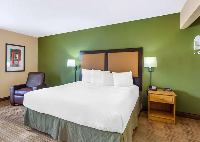 Extended Stay America Select Suites - Chicago - Naperville - East