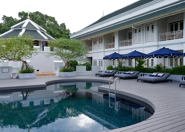 Kalanan Riverside Resort