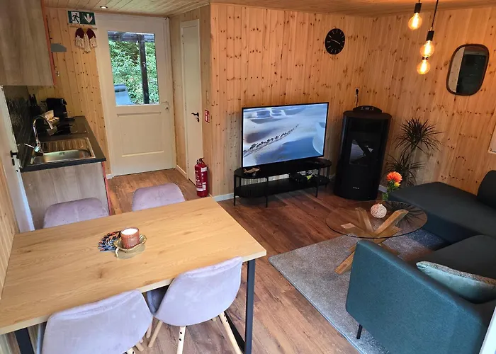 Tiny Lodge Met Prive Jacuzzi