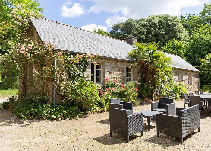 Camping De L'Orangerie De Lanniron