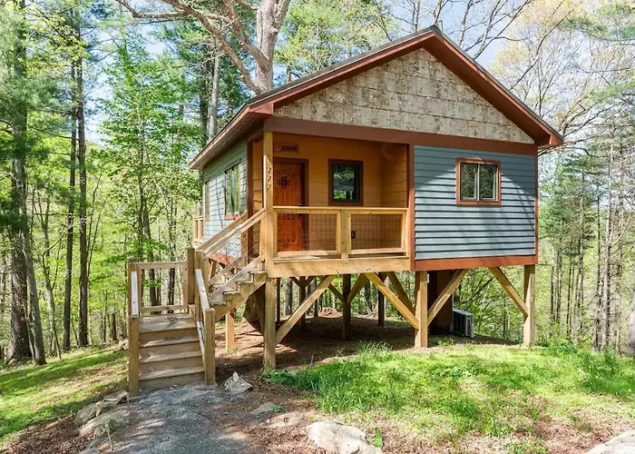 Oak Treehouse Cabin Rustic Luxury Near Asheville