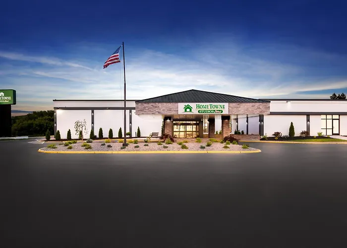Hometowne Studios By Red Roof & Conference Center Cortland